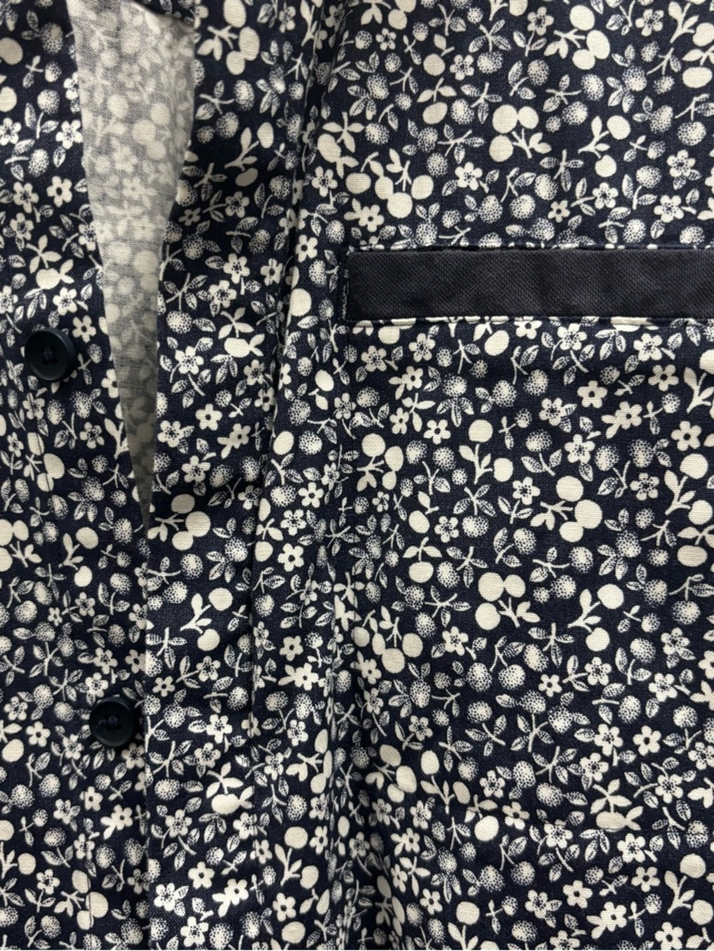 Lululemon Men's Navy Blue Floral Short-Sleeve Shirt - Picture 2 of 4